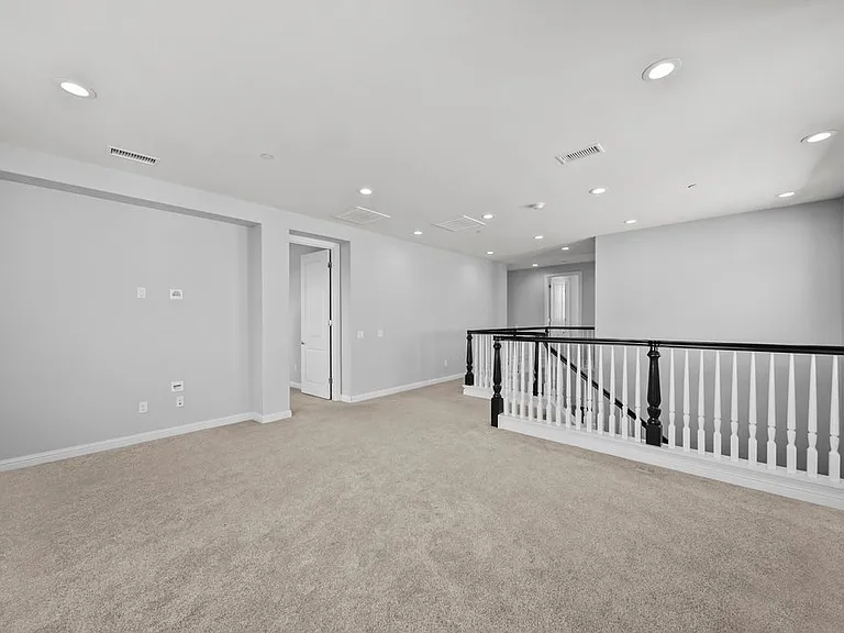20752 Spruce Cir — Photo 30