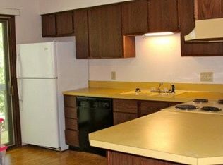 2420 Park Ave APT 4, Grand Island, NE 68803