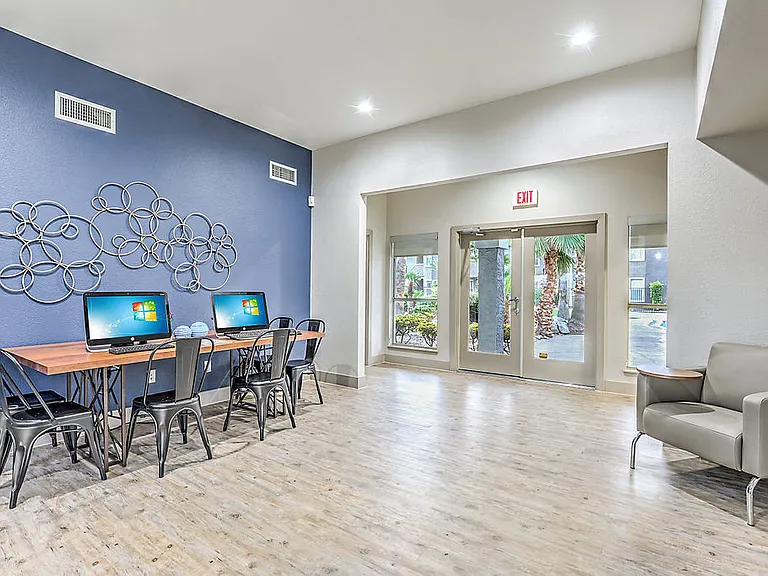 Renaissance Villas Apartment Homes — Photo 23