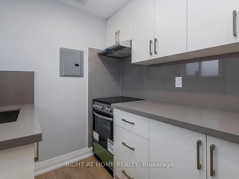 241 Rockaway Beach Pl — Photo 33