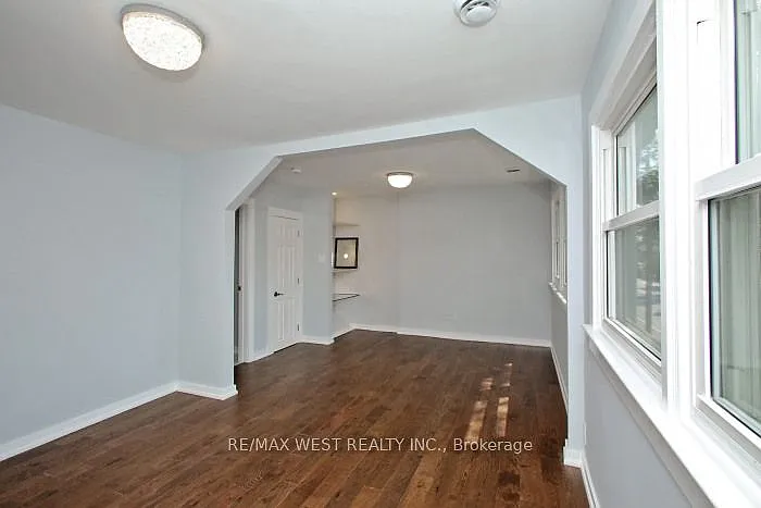420 Annette St #UPPER LEVEL — Photo 22