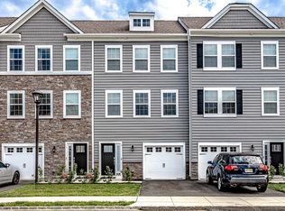 9 Turin Way, Mount Laurel, NJ 08054