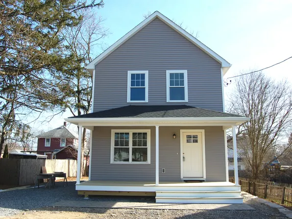 12 Sander Street, New London, CT 06320