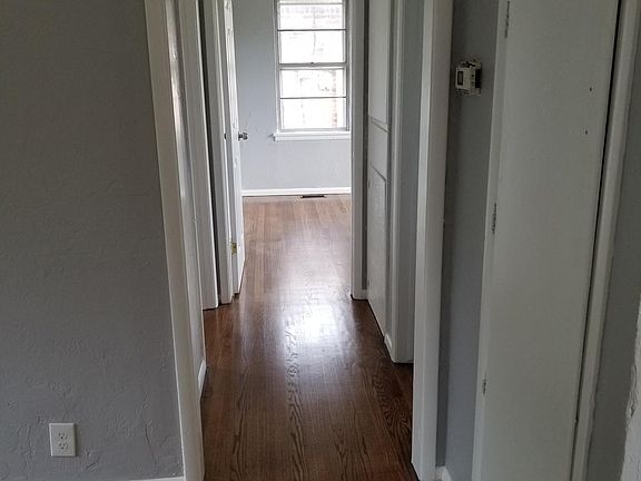 5th image of 3701 SE 26th St