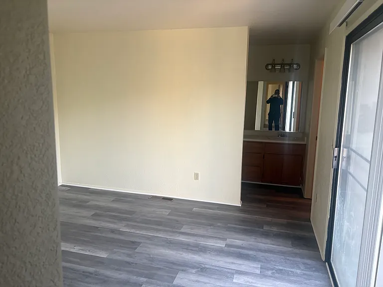 224 S Hutchins St #224 — Photo 2