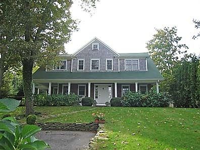 1st image of 136 Bay St