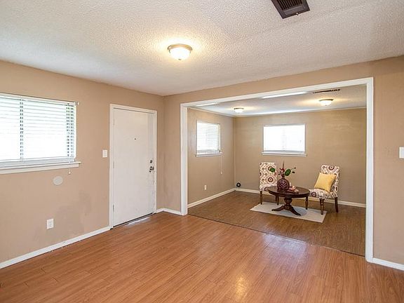 4th image of 1228 Elsa Jane St