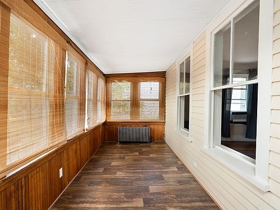 2nd image of 19 Greenwood Pl