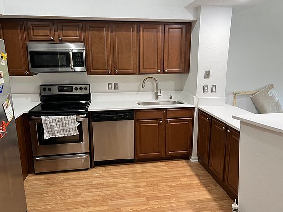 4th image of 2410 W Azeele St Unit 235