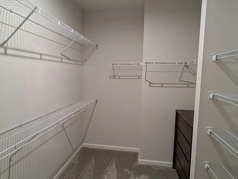 14 Nicholas Dr E — Photo 5