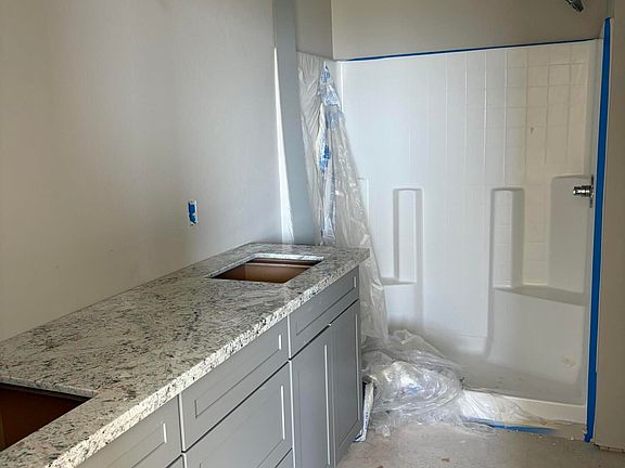 4th image of 540 S Rock Creek Dr