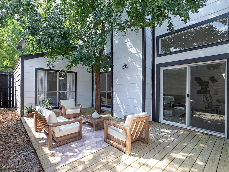 2019 Wilcrest Dr — Photo 20