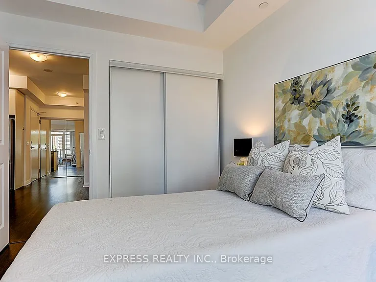55 Oneida Cres #308 — Photo 33