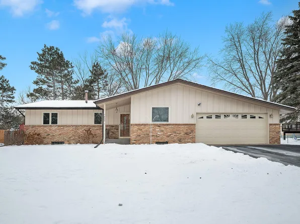 7832 Bona Rd, Mounds View, MN 55112