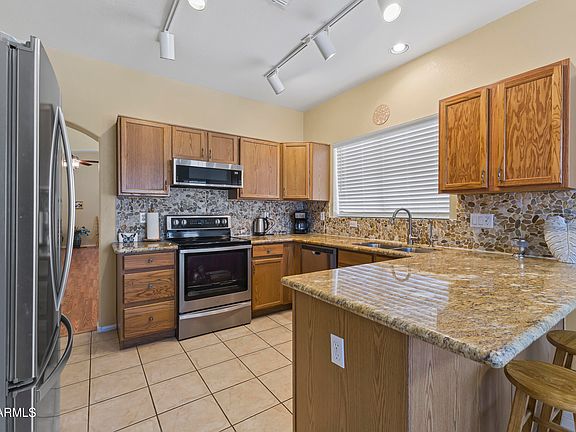 3rd image of 8921 W PARADISE Drive