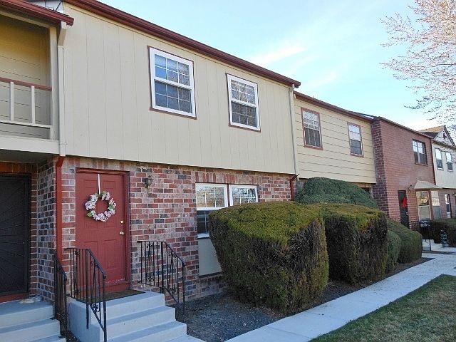 1st image of 483 Beacon Hill Ct APT E17