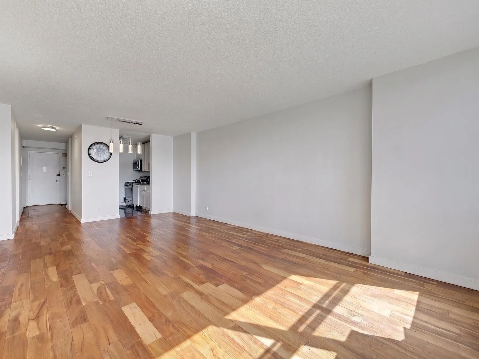 7000 Boulevard East — Photo 3