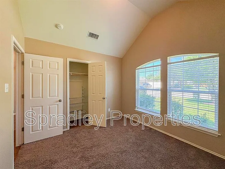 1113 Branchwood Way — Photo 4
