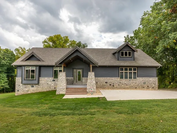 320 Buck Ridge Ct, Guttenberg, IA 52052