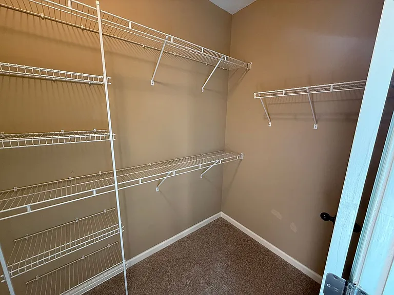 7904 Pips Ridge Ln — Photo 16