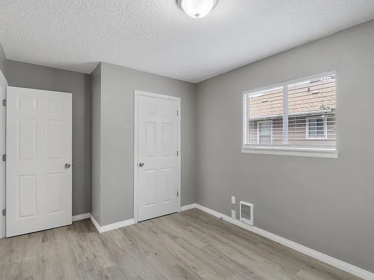 South Pacific Apartments — Photo 48