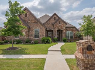 6513 Rock Springs Dr, North Richland Hills, TX 76182