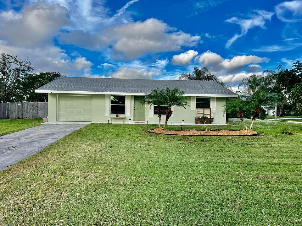 1st image of 871 SE Thornhill Drive