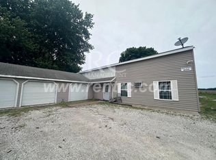 809A E 14th St #G, Georgetown, IL 61846
