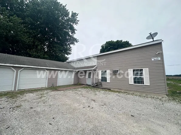 809A E 14th St #G, Georgetown, IL 61846