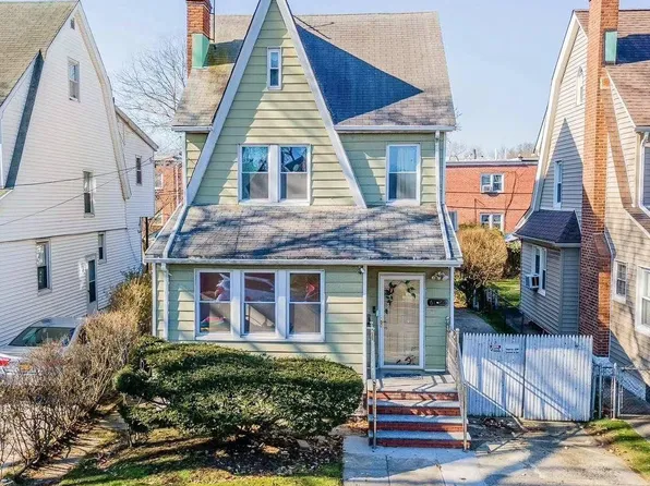 61-26 220th Street, Bayside, NY 11364