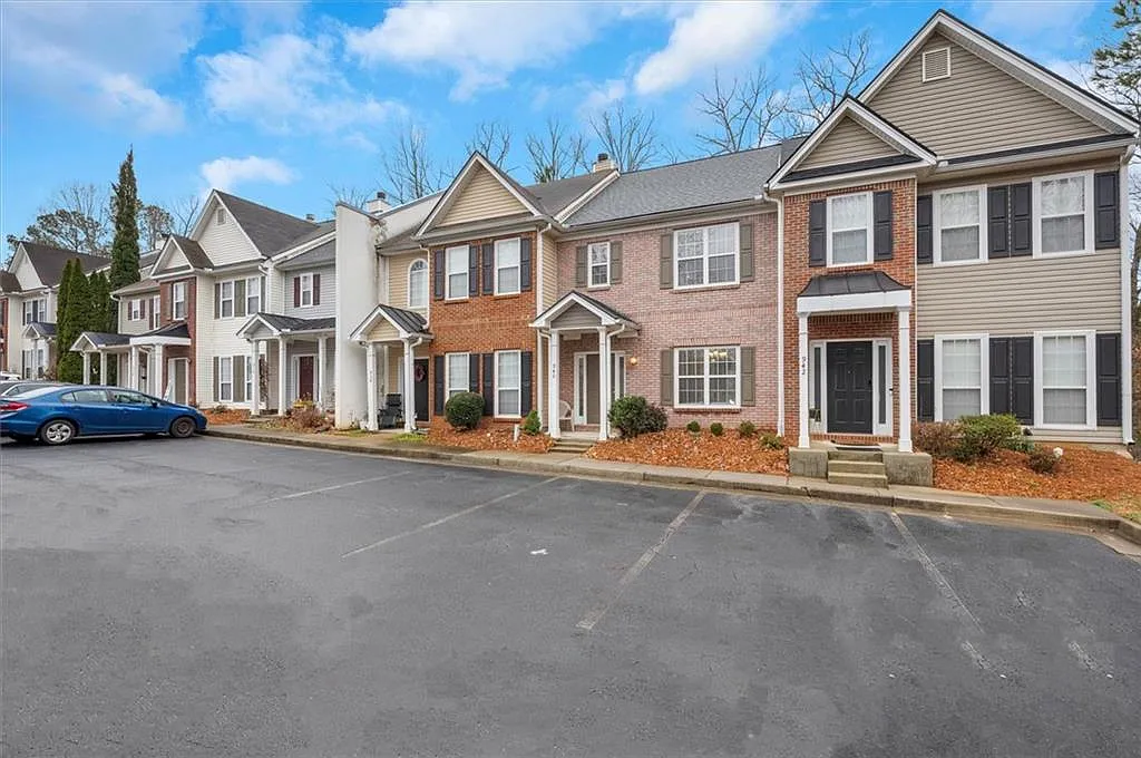 2 bed, 2.5 bath, 1560 sqft, $2,650 — Photo 3