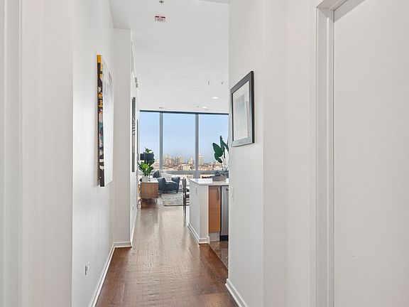 2nd image of 500 W Superior St Unit 1308