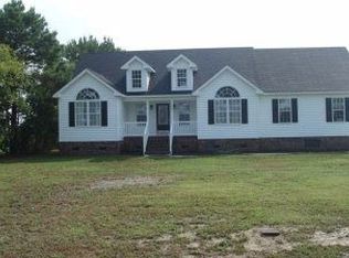 1001 Bateman Dr, Elizabeth City, NC 27909