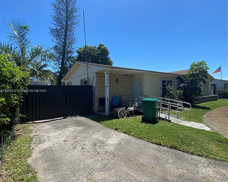 2nd image of 4311 SW 132nd Ave