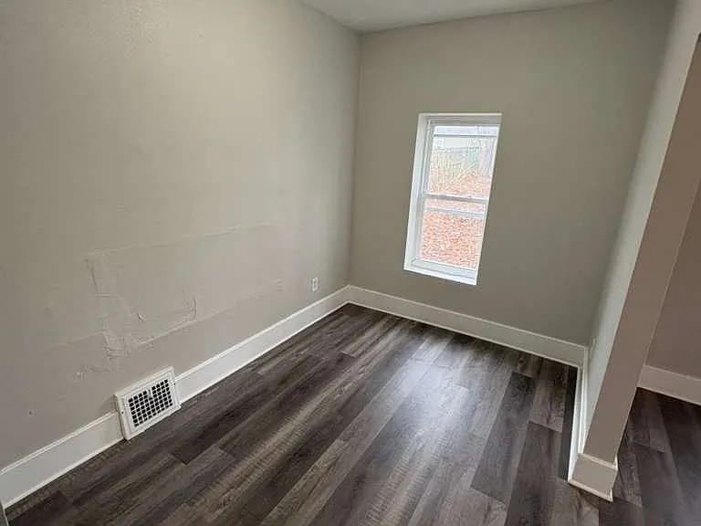 135 W Jackson St #135 — Photo 3