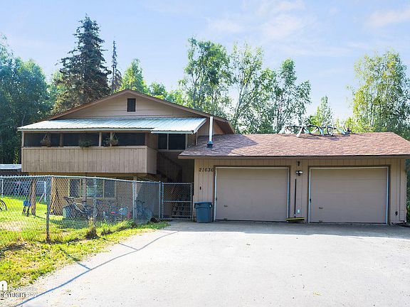 3rd image of 21636 Blair Ave