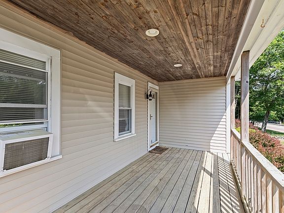 4th image of 72 Pembroke St