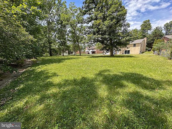5th image of 110 Russelcroft Rd