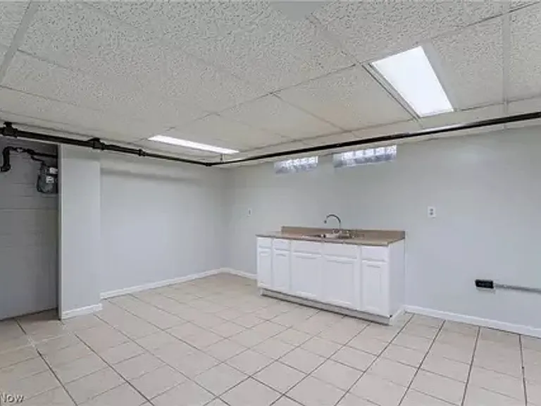 16724 Scottsdale Blvd — Photo 25