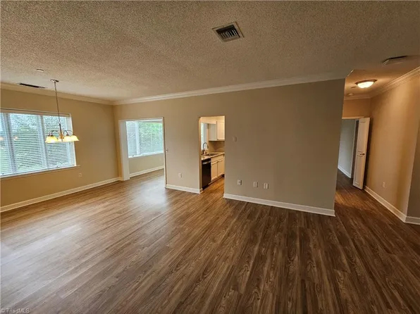 3328 Bermuda Vlg, Bermuda Run, NC 27006
