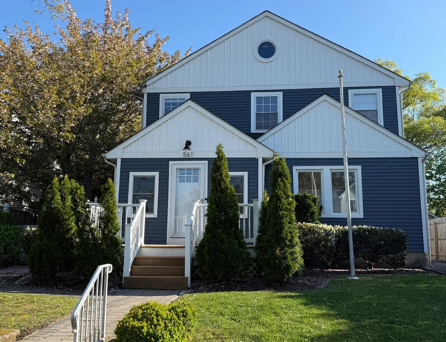 5 bed, 3096 sqft, $6,000 — Photo 1