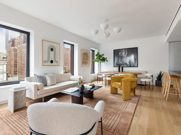 500 West 22nd Street PHW image 3 of 25