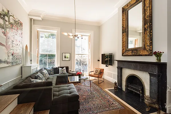 Rented by Brown Harris Stevens | media 38