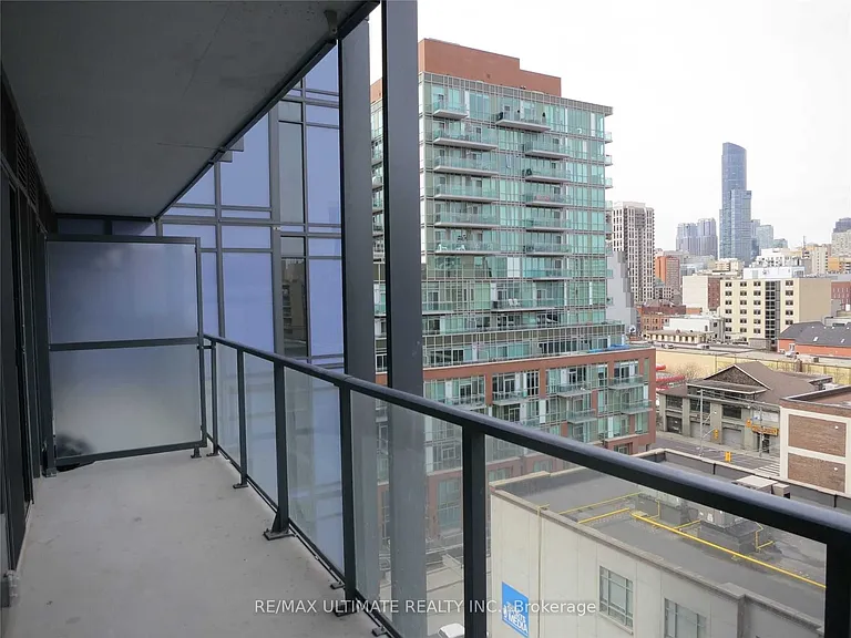 105 George St #815 — Photo 11