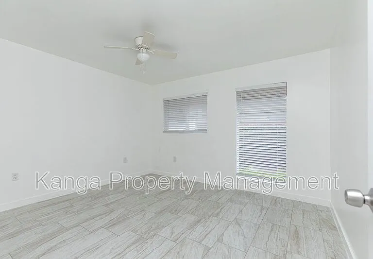 5918 Pierce St — Photo 17