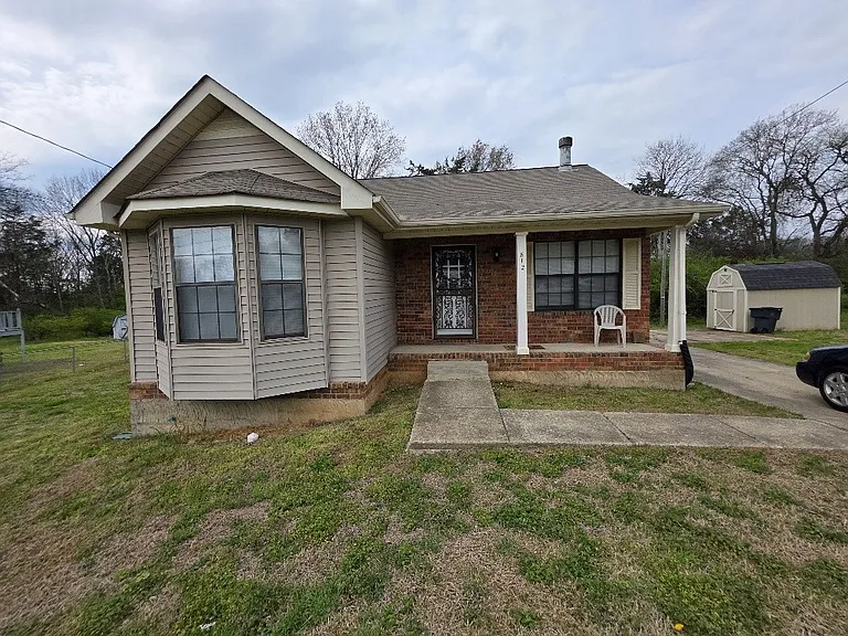 812 Shawnwood Cir — Photo 2