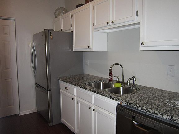 2nd image of 4017 Wyckoff Dr