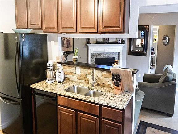 3rd image of 514 Cutty Trl APT B