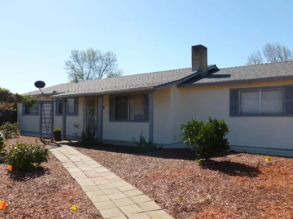 460 Jeremy Ct, Oakdale, CA 95361