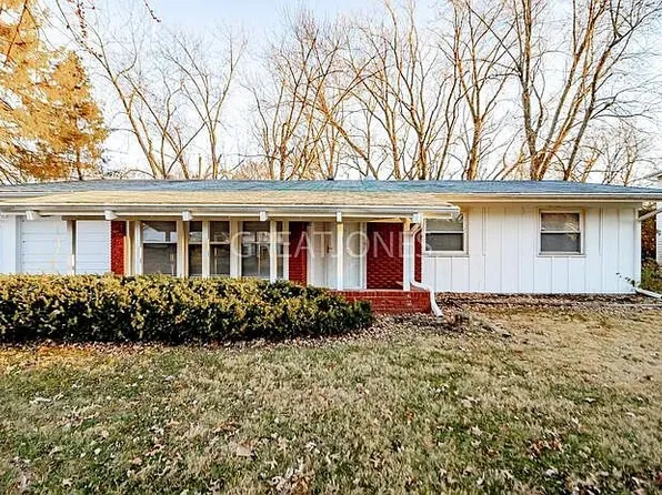 1500 Surf Side Dr, Saint Louis, MO 63138